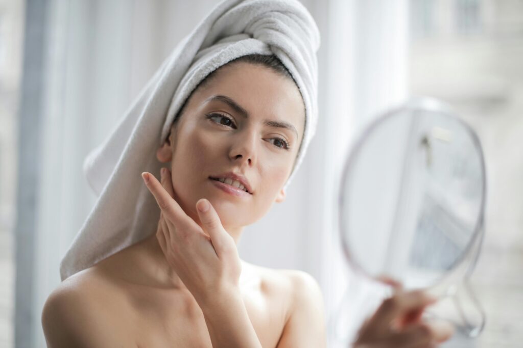 Hautprobleme wie Akne, Rosacea oder Ekzemen